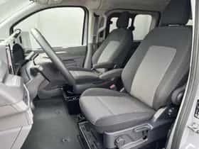 Volkswagen E-Transporter Caravelle (2025) thumbnail 8