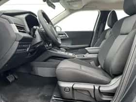 Mitsubishi Outlander (2026) thumbnail 24