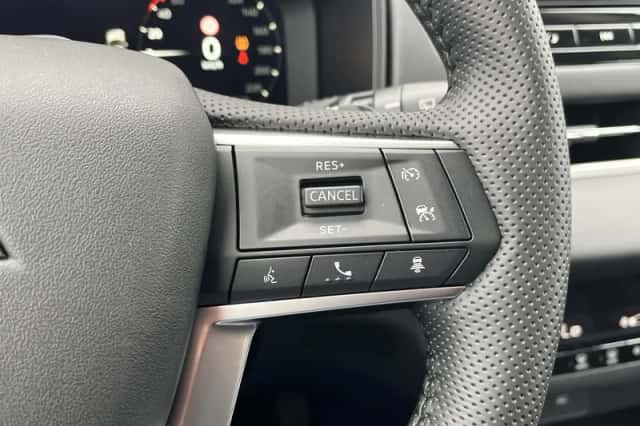 Mitsubishi Outlander (2026) thumbnail 25