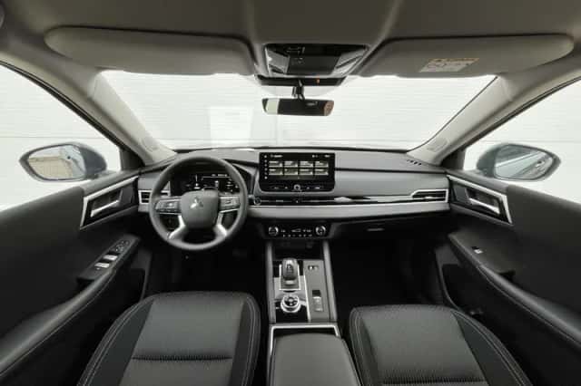 Mitsubishi Outlander (2026) thumbnail 34