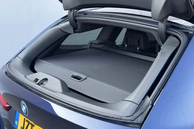 BMW 3-Serie (2023) thumbnail 60