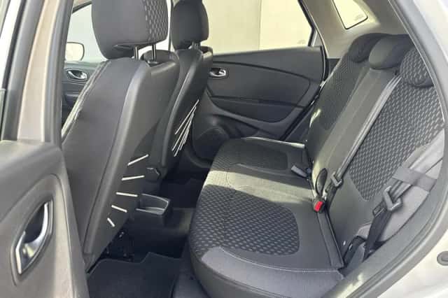 Renault Captur (2019) thumbnail 16