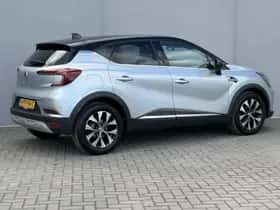 Renault Captur (2023) thumbnail 6