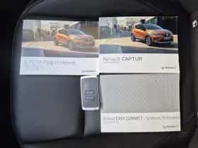 Renault Captur (2022) thumbnail 11