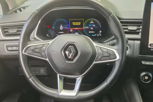 Renault Captur (2022) thumbnail 12