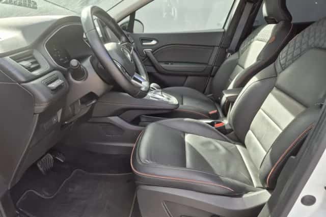 Renault Captur (2022) thumbnail 10