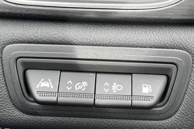Renault Captur (2021) thumbnail 11