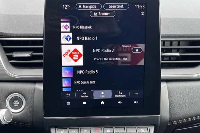 Renault Captur (2021) thumbnail 17