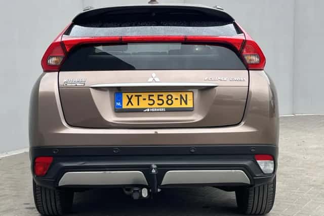 Mitsubishi Eclipse Cross (2019) thumbnail 43