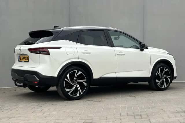 Nissan Qashqai (2023) thumbnail 3