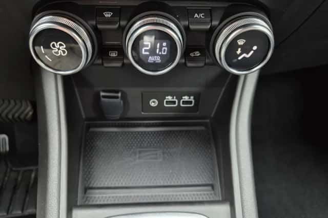 Renault Captur (2024) thumbnail 10