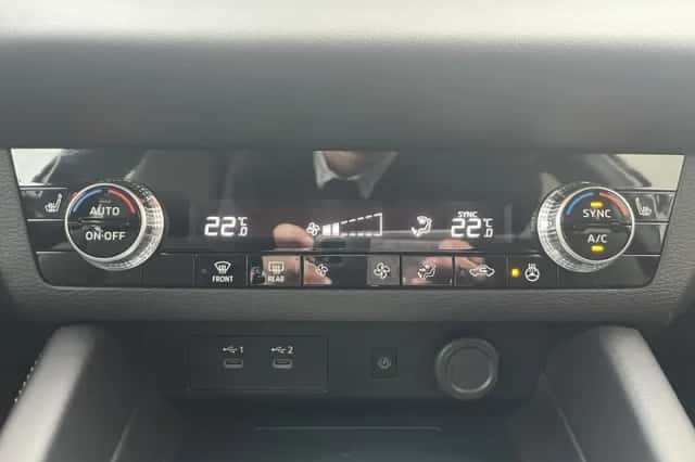 Mitsubishi Outlander (2025) thumbnail 11