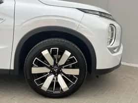Mitsubishi Outlander (2025) thumbnail 15