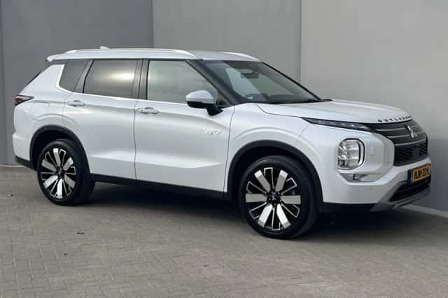 Mitsubishi Outlander (2025) thumbnail 18