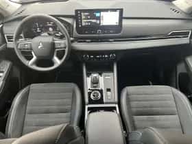 Mitsubishi Outlander (2025) thumbnail 5