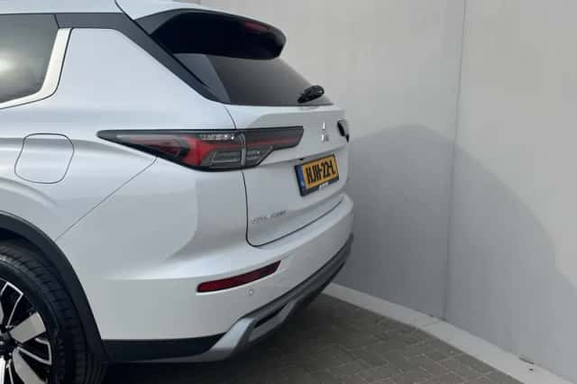 Mitsubishi Outlander (2025) thumbnail 47