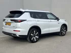 Mitsubishi Outlander (2025) thumbnail 6