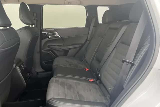 Mitsubishi Outlander (2025) thumbnail 7