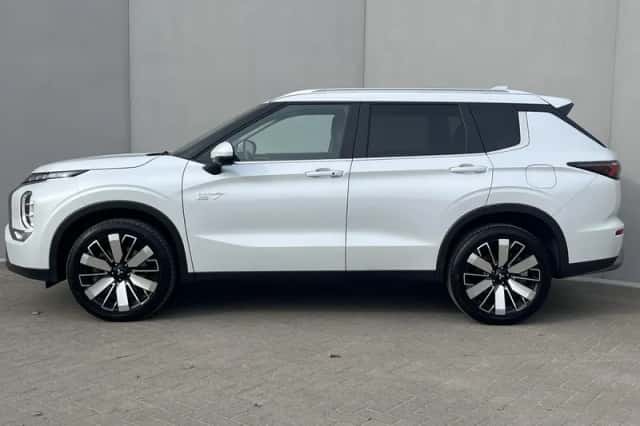 Mitsubishi Outlander (2025) thumbnail 8