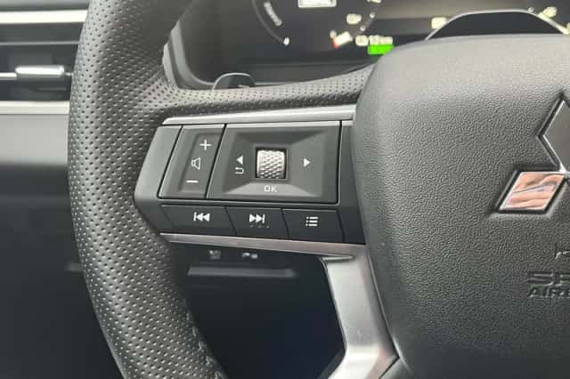 Mitsubishi Outlander (2025) thumbnail 9