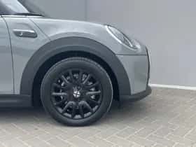 MINI Electric (2022) thumbnail 19