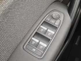 Renault Captur (2024) thumbnail 23