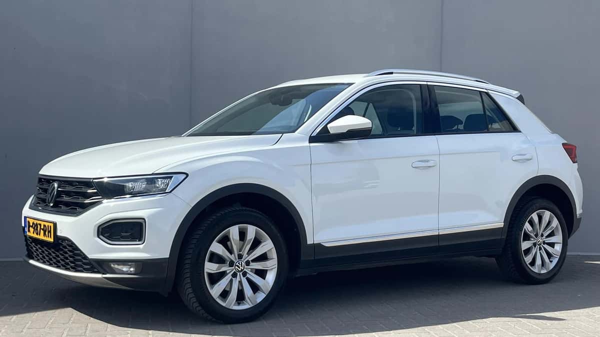 Volkswagen T-Roc (2021) — foto 1