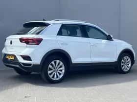 Volkswagen T-Roc (2021) thumbnail 6
