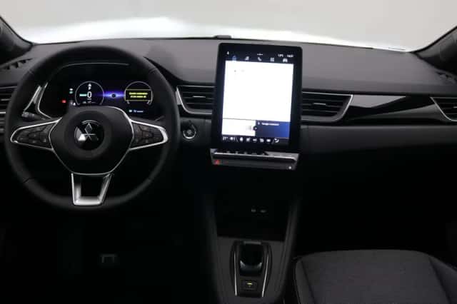 Mitsubishi Grandis (2026) thumbnail 2