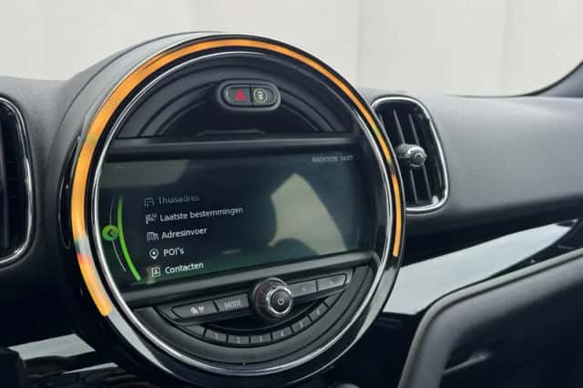 MINI Countryman (2017) thumbnail 23
