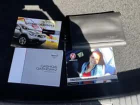 Nissan Qashqai (2010) thumbnail 17