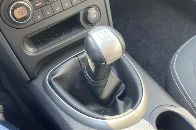 Nissan Qashqai (2010) thumbnail 20