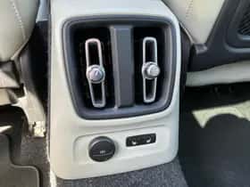 Volvo XC40 (2020) thumbnail 39