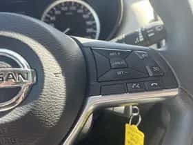 Nissan Micra (2018) thumbnail 12