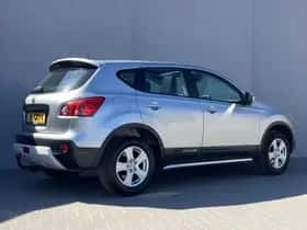Nissan Qashqai (2008) thumbnail 6