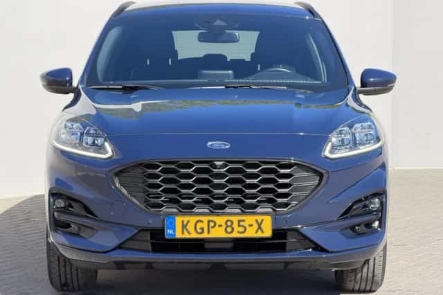 Ford Kuga (2023) thumbnail 8