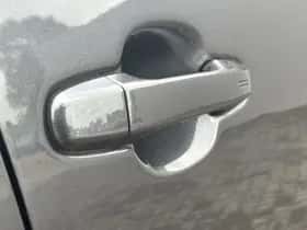 Toyota C-HR (2021) thumbnail 49
