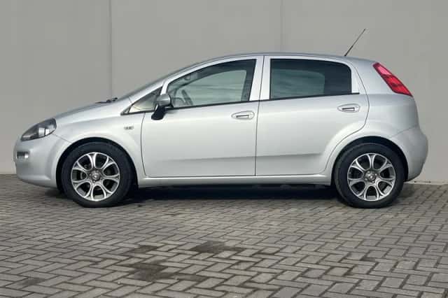 Fiat Punto (2019) thumbnail 11
