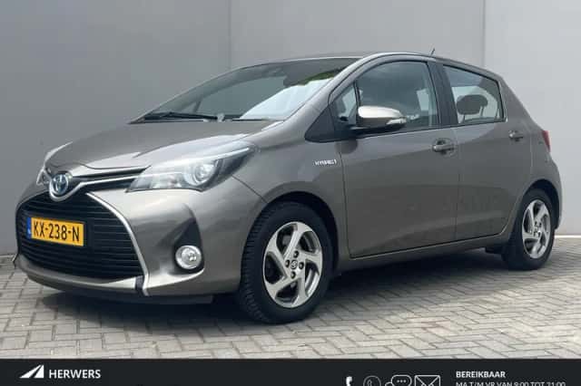 Toyota Yaris (2016) thumbnail 1