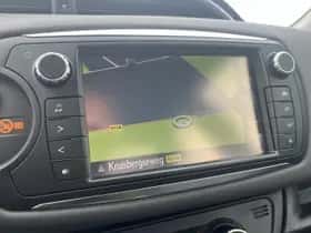 Toyota Yaris (2016) thumbnail 35