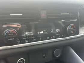 Nissan Qashqai (2023) thumbnail 4