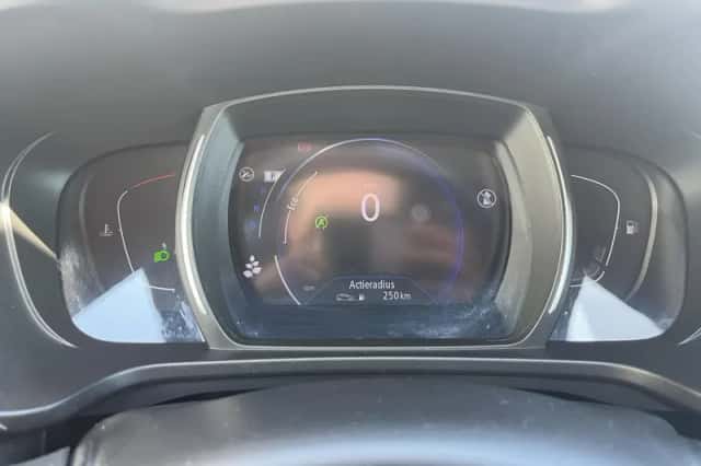 Renault Kadjar (2021) thumbnail 32