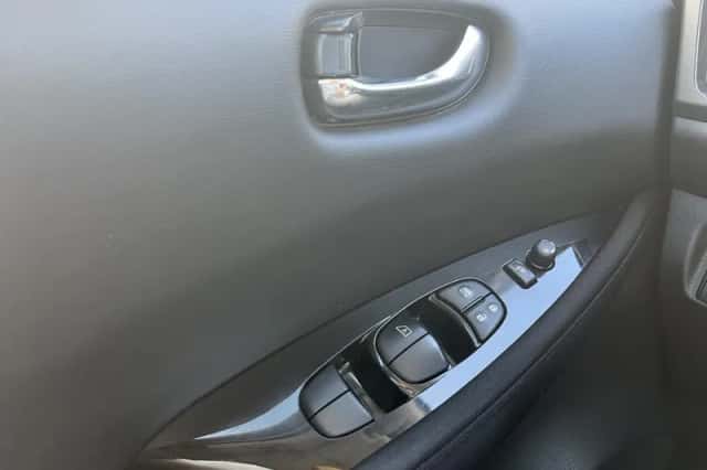 Nissan Leaf (2021) thumbnail 15