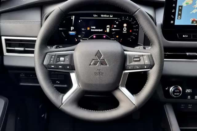 Mitsubishi Outlander (2026) thumbnail 6