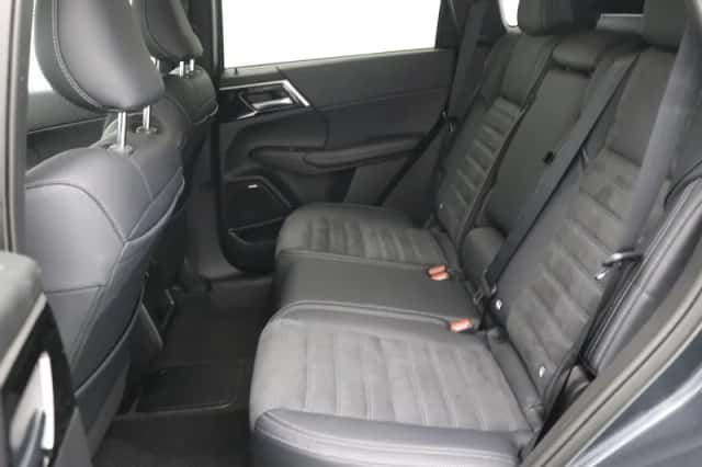 Mitsubishi Outlander (2026) thumbnail 7