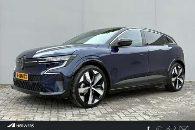 Renault Mégane E-Tech (2022) thumbnail 1