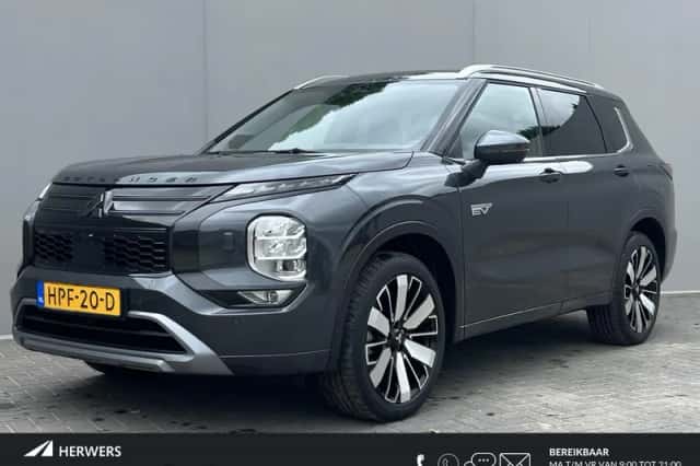 Mitsubishi Outlander (2025) thumbnail 1