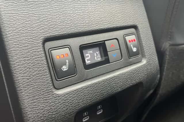 Mitsubishi Outlander (2025) thumbnail 4