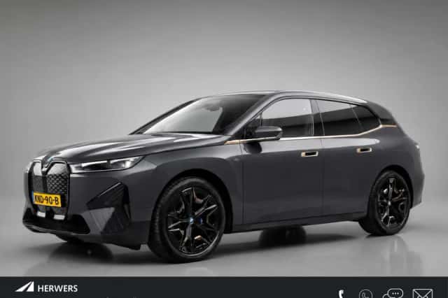 BMW iX (2023) thumbnail 1