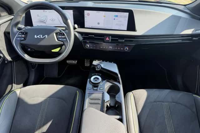 Kia EV6 (2024) thumbnail 2